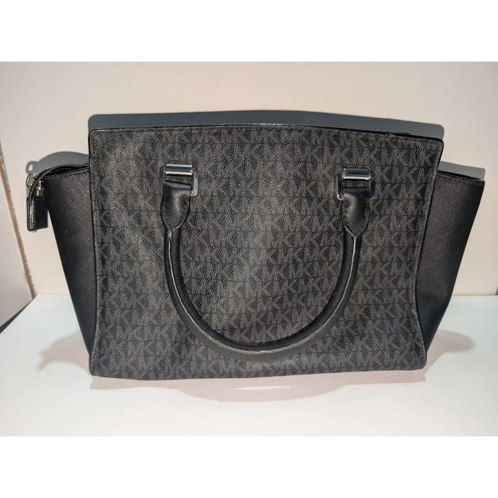 Michael Kors Selma Black Studded Hand Bag Cross Body‎ No Strap